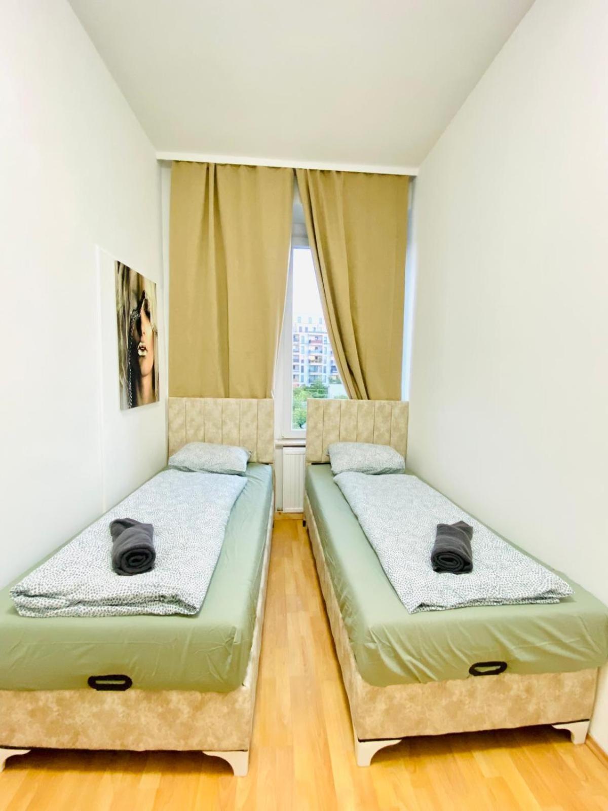 Bright 5Br Shared Apartment W Great Transport Link 비엔나 외부 사진