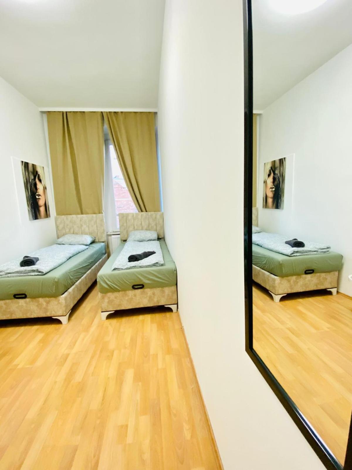 Bright 5Br Shared Apartment W Great Transport Link 비엔나 외부 사진