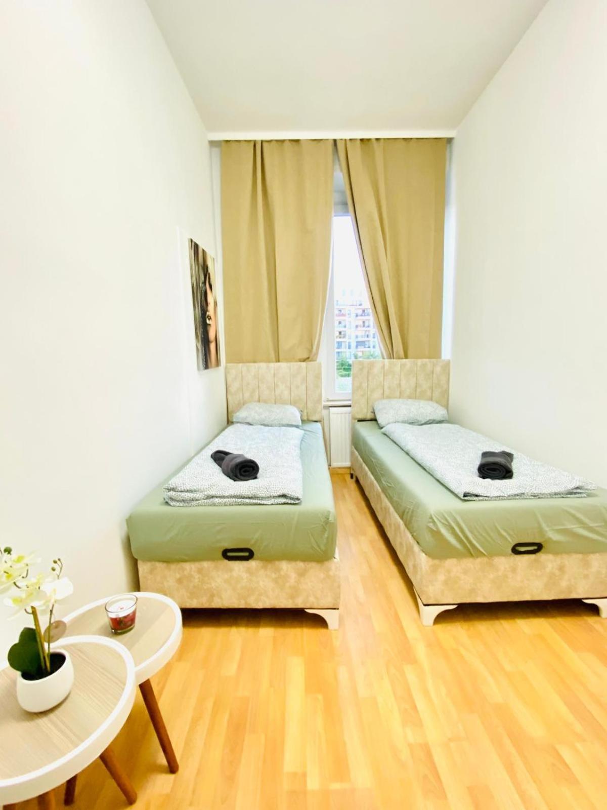 Bright 5Br Shared Apartment W Great Transport Link 비엔나 외부 사진