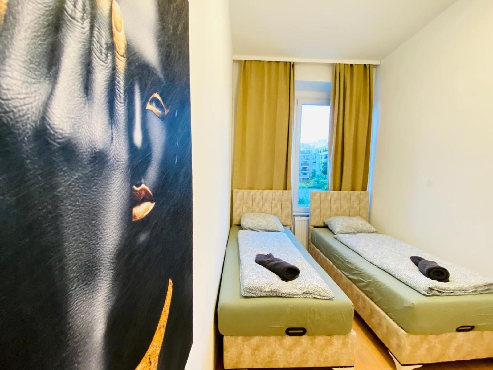 Bright 5Br Shared Apartment W Great Transport Link 비엔나 외부 사진