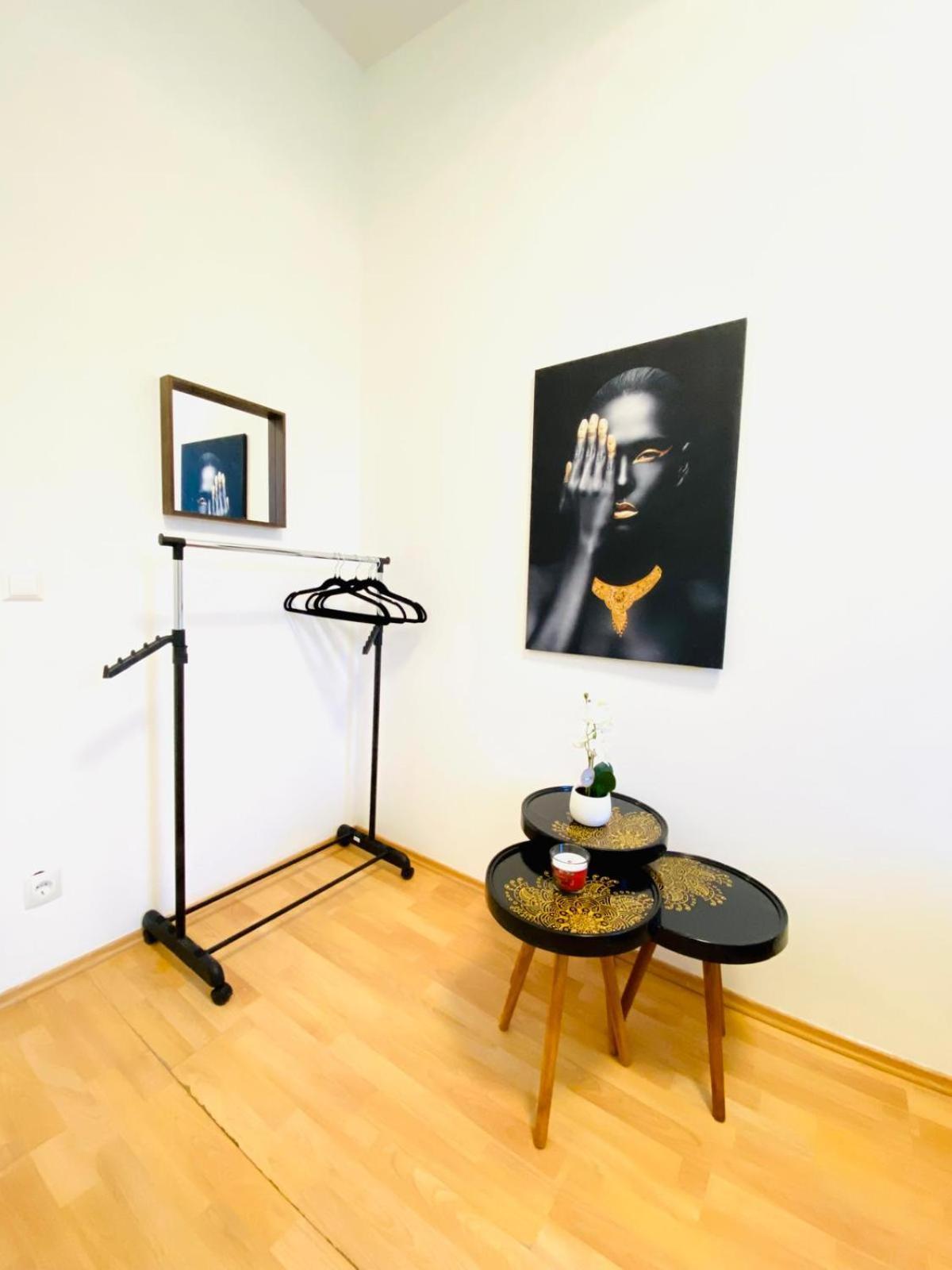 Bright 5Br Shared Apartment W Great Transport Link 비엔나 외부 사진