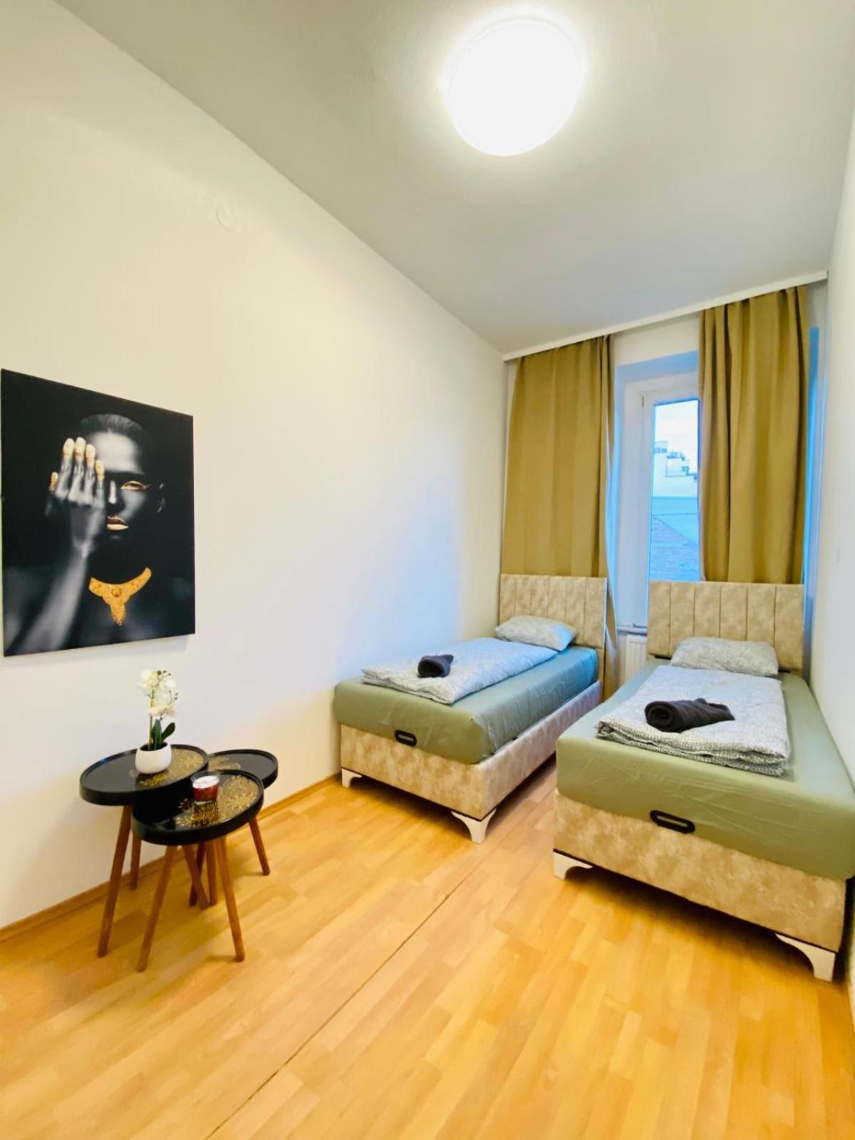 Bright 5Br Shared Apartment W Great Transport Link 비엔나 외부 사진