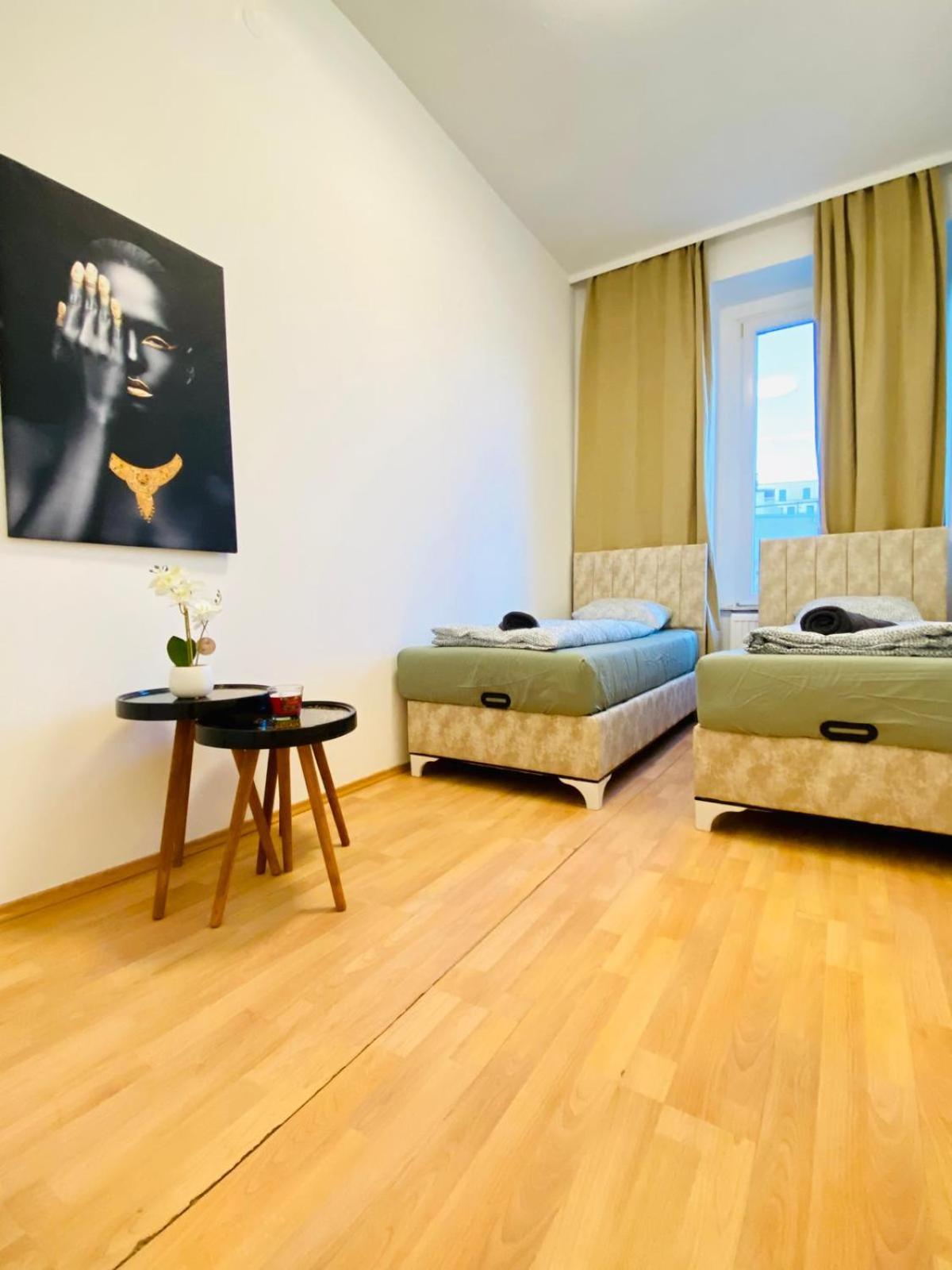 Bright 5Br Shared Apartment W Great Transport Link 비엔나 외부 사진