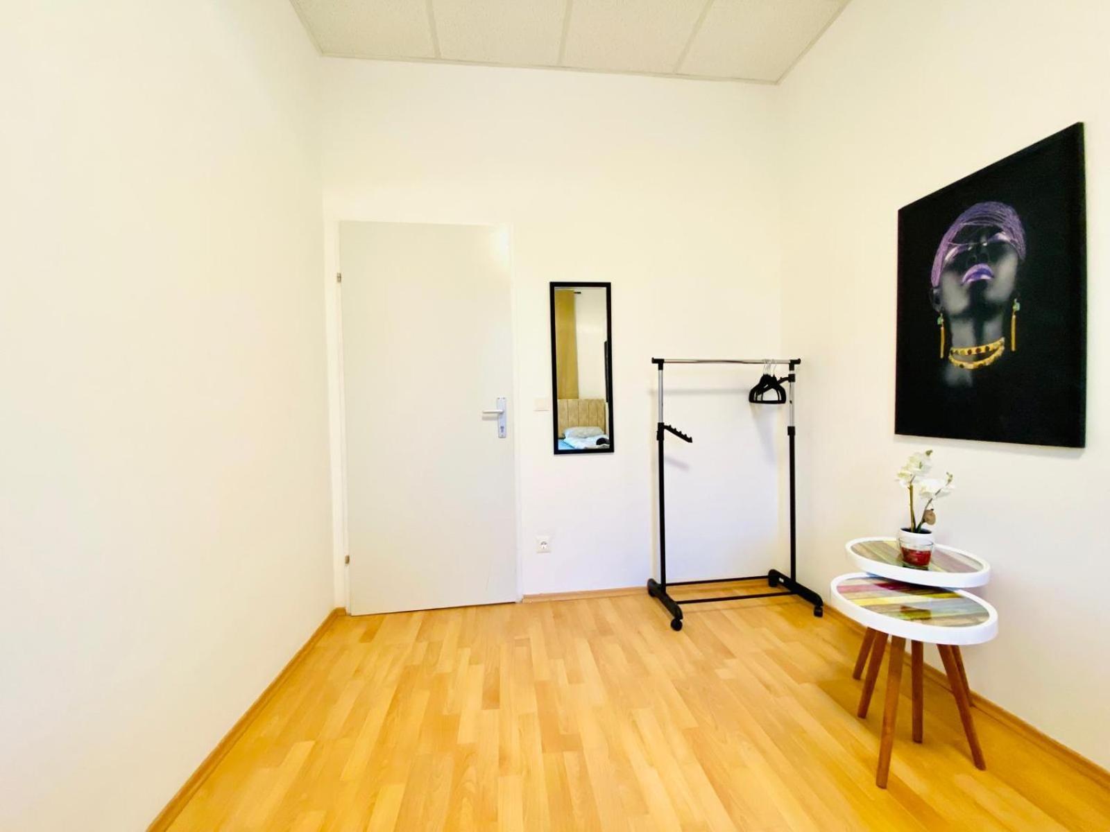 Bright 5Br Shared Apartment W Great Transport Link 비엔나 외부 사진