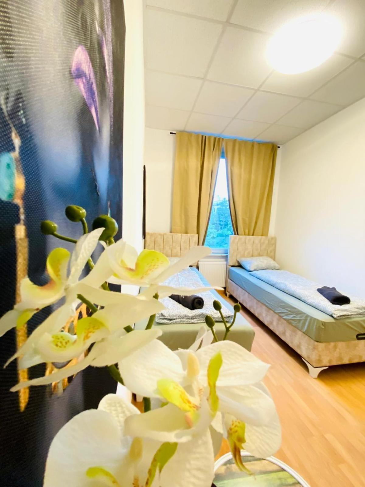 Bright 5Br Shared Apartment W Great Transport Link 비엔나 외부 사진