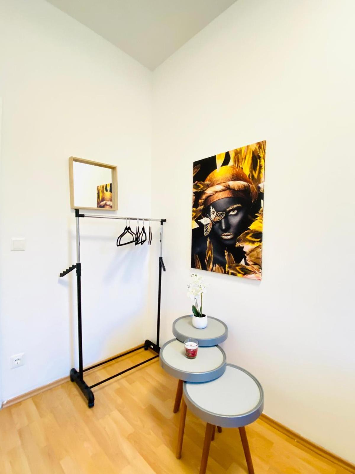 Bright 5Br Shared Apartment W Great Transport Link 비엔나 외부 사진