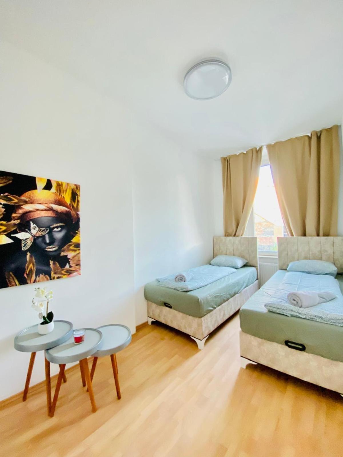 Bright 5Br Shared Apartment W Great Transport Link 비엔나 외부 사진