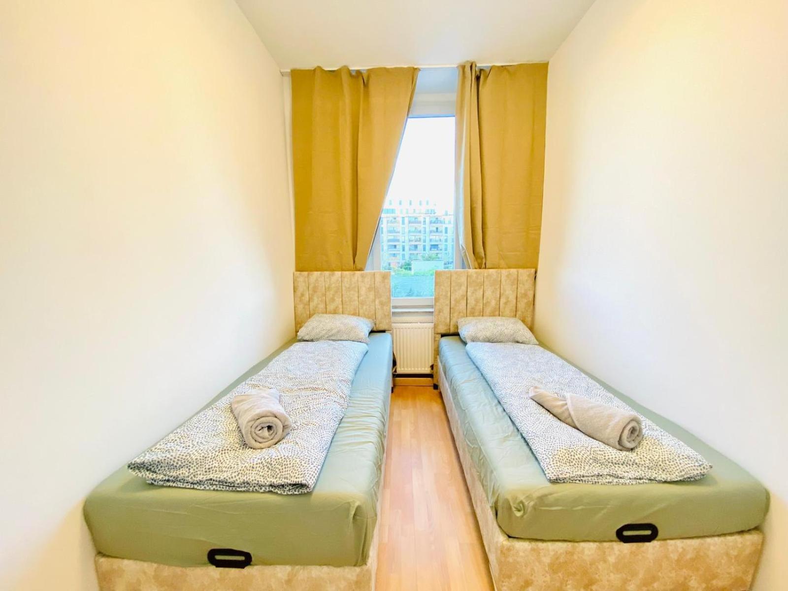 Bright 5Br Shared Apartment W Great Transport Link 비엔나 외부 사진