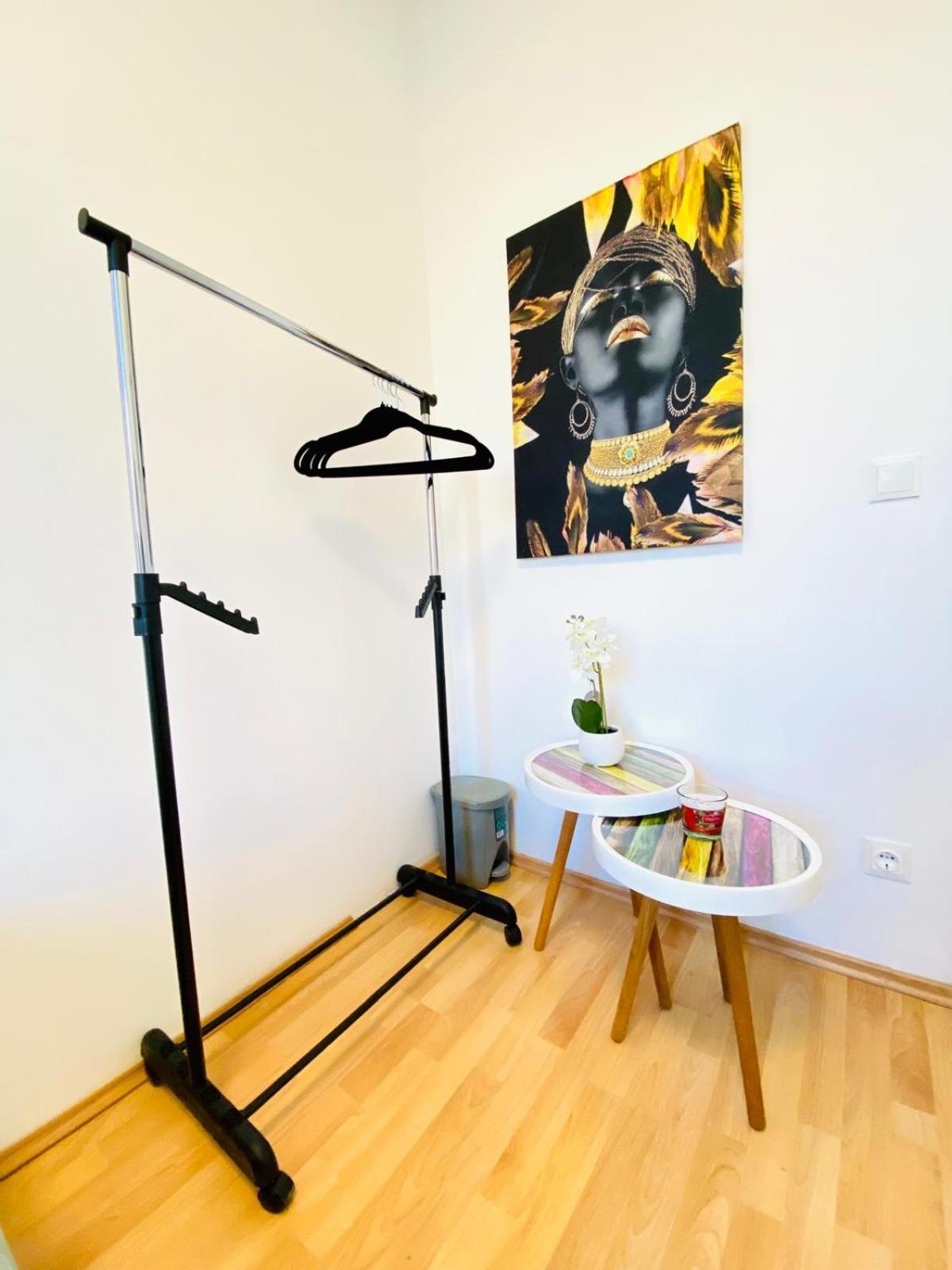 Bright 5Br Shared Apartment W Great Transport Link 비엔나 외부 사진