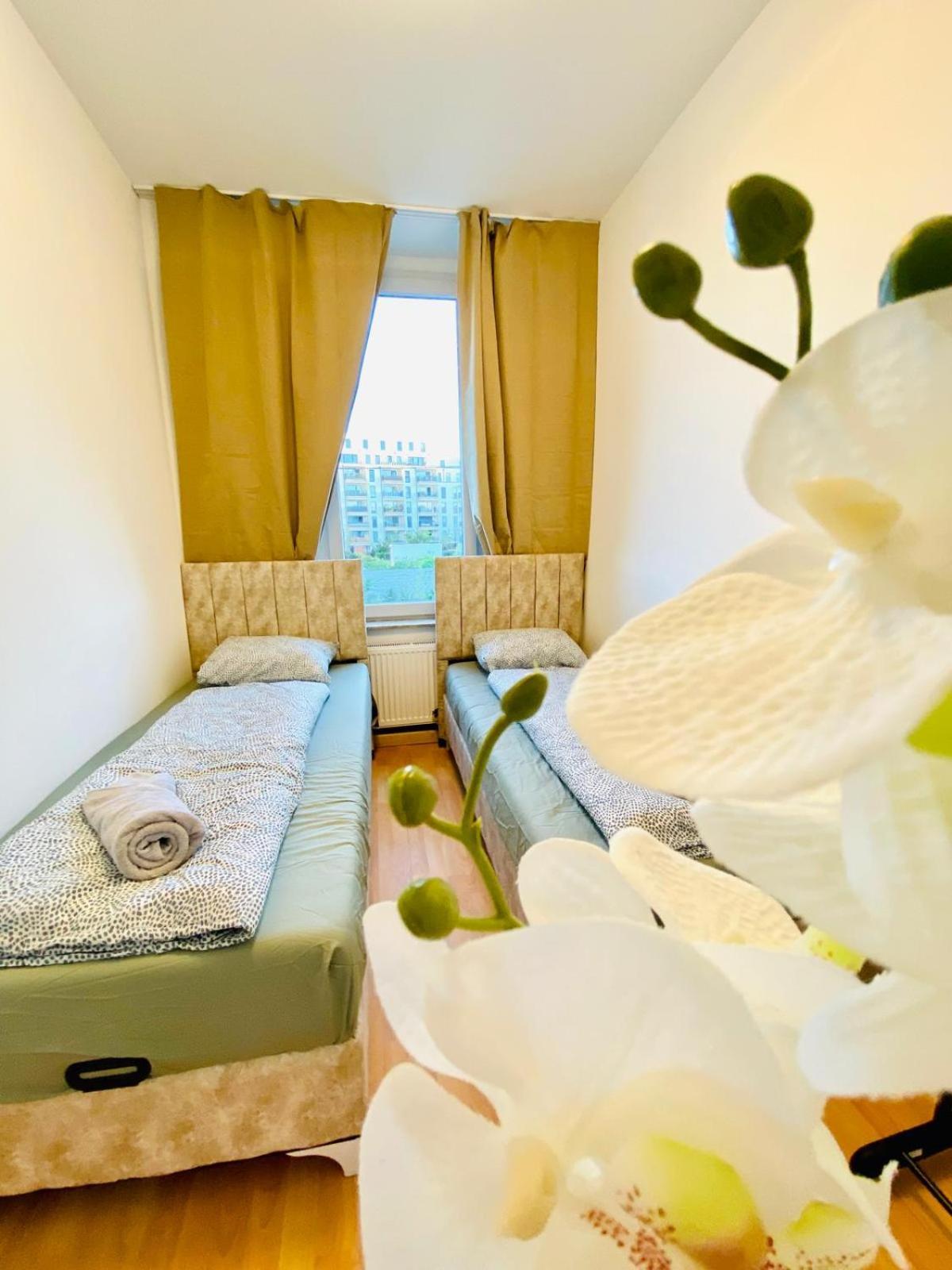 Bright 5Br Shared Apartment W Great Transport Link 비엔나 외부 사진